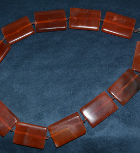 Бусы из сердолика